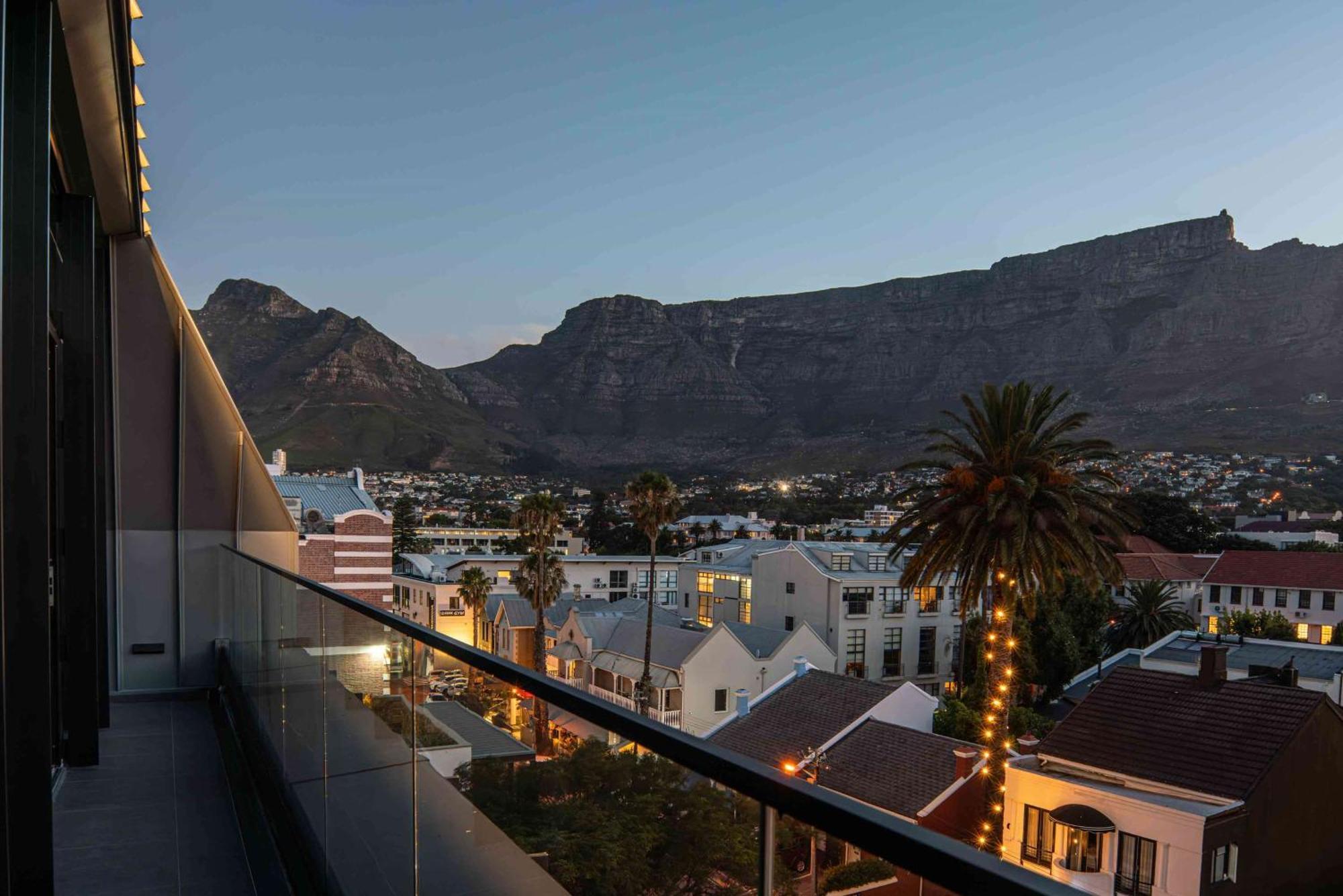 Canopy By Hilton Cape Town Longkloof Extérieur photo